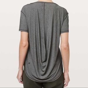 Lululemon Fall in Place Short Sleeve Shirt 6 Heathered Black White